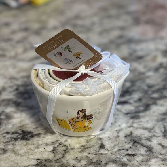 Disney Princess x Rae Dunn Measuring Cups - Picture 6 of 6